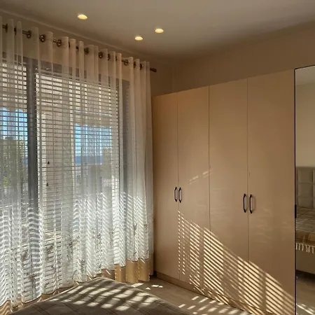 Everbright Seaside Serenity * Himara